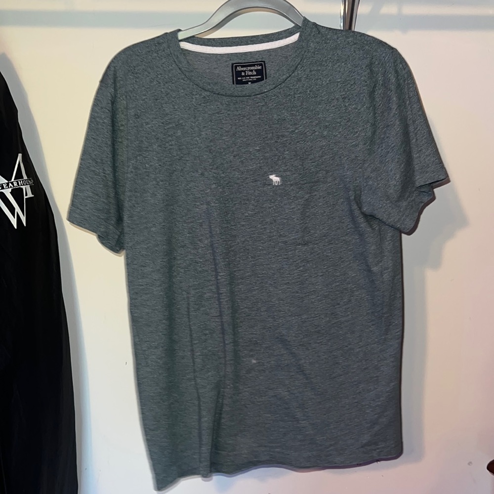 Abercrombie & Fitch tee